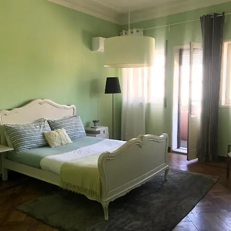 Baixa Apartment *